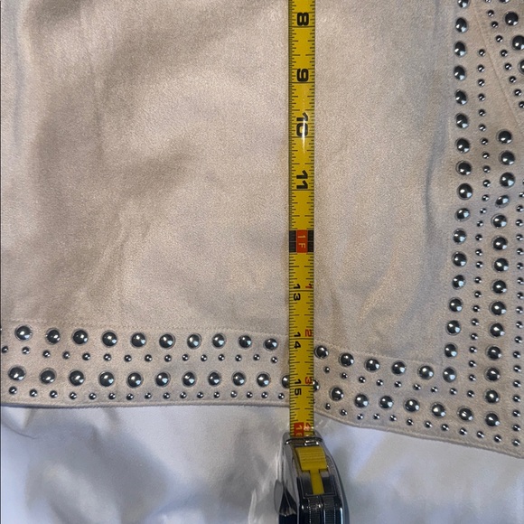 Cute Fun & Flirty Faux Micro-Suede Short Skirt - Picture 4 of 5